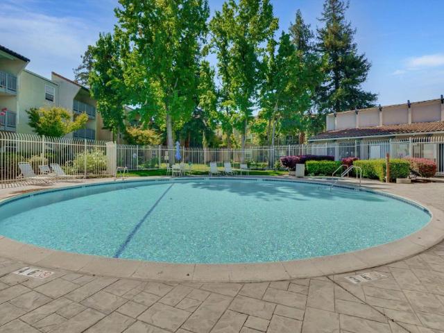 1085 Murrieta Blvd 125