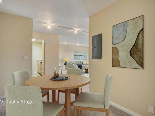 1085 Murrieta Blvd 205