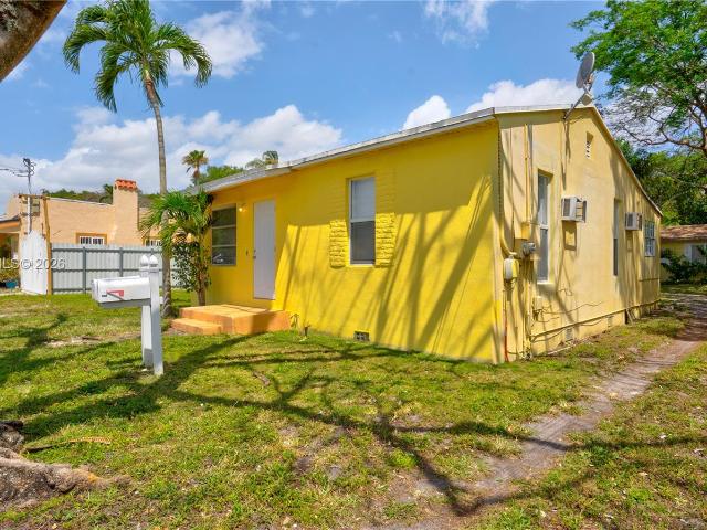1085 NE 128th St, Unit FRONT, North Miami, FL 33161 | MLS #A12005