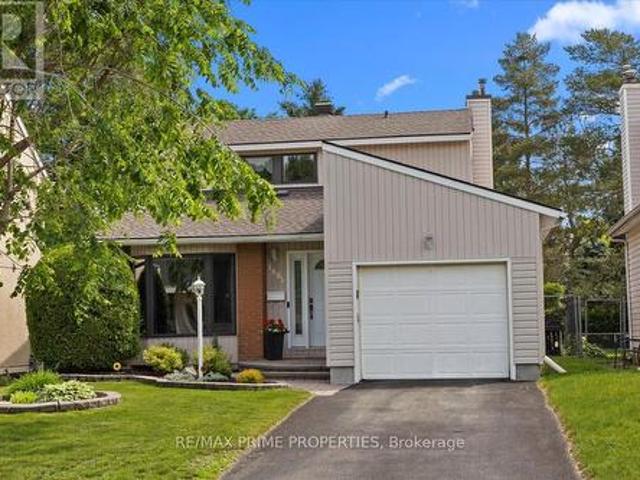 1085 Chateau Crescent, Ottawa, ON, K1C 2C9 house for sale | Listing ID X13504 | Royal LePage