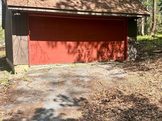 1085 Greenhill Drive