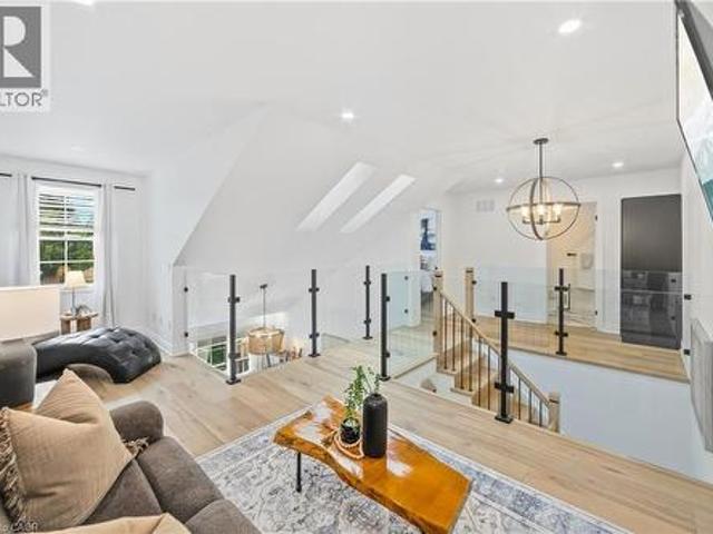 1085 Harrogate Drive Unit# 5, Ancaster, ON, L9K 1R2 townhouse for sale | Listing ID 40869 | Royal LePage