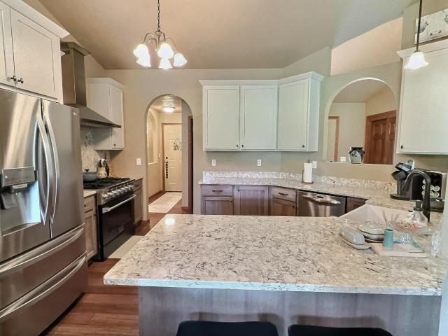 1085 hillwood run drive
