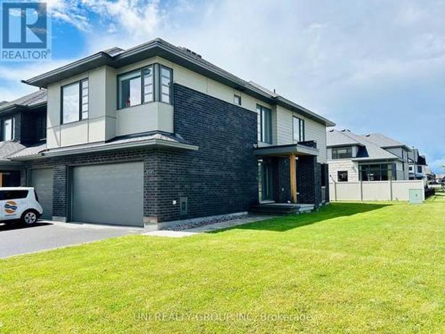 1085 Lunar Glow Crescent, Ottawa, ON, K4M 0J9 house for lease | Listing ID X13701 | Royal LePage