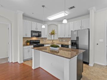 1085 Shop Road