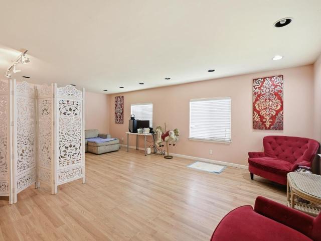 1085 Tasman Drive 861
