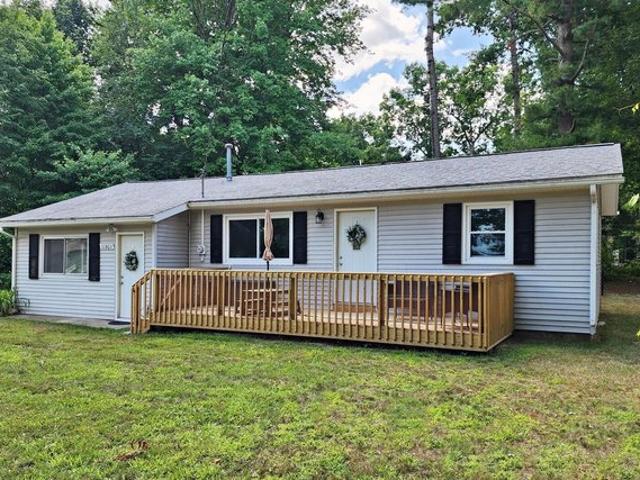 10865 3rd St, Stanwood, MI 49346