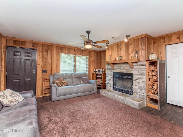 1086 Coffey Road