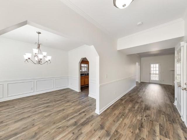 1086 S Gordon Road