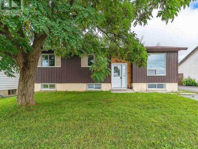 1088 8Th Street E, Owen Sound, ON, N4K 1M6 house for sale | Listing ID X13713 | Royal LePage