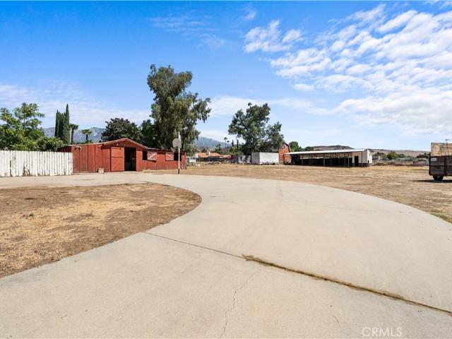 10890 Winesap Avenue