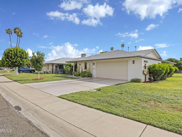 10896 W CLAIR Drive