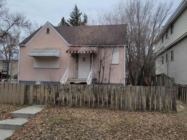 10802 Street Nw, Edmonton, AB, T5H 3H3 house for sale | Listing ID E4510 | Royal LePage