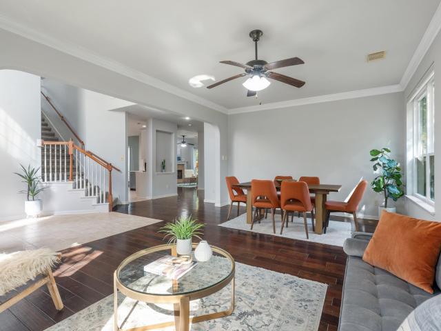 10808 Beachmont Ln