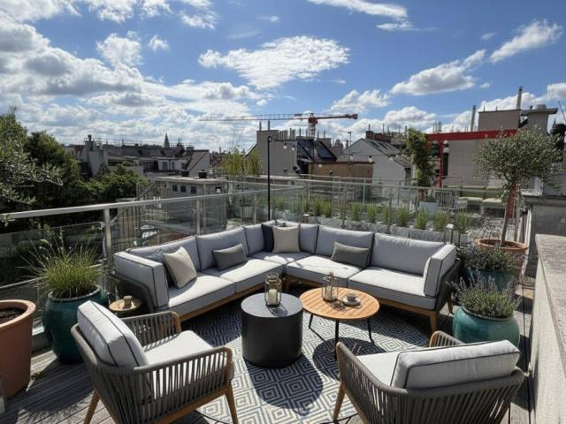 1080! Großzügige 4 Zimmer DG Maisonette Wohnung mit 2 Terrassen & moderner Ausstattung im Herzen des 8. Bezirks!