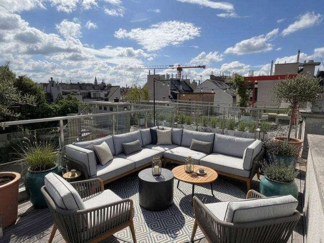 1080! Perfekt geschnittene 4 Zimmer DG Wohnung mit 2 Terrassen im Herzen des 8. Bezirks!
