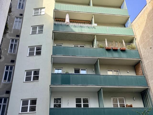 1080 Wien / Nähe Altes AKH / Schönbornpark ERSTBEZUG nach Sanierung TOPLAGE wunderschöne 3 Zimmer Wohnung mit hofseitigem Balkon!