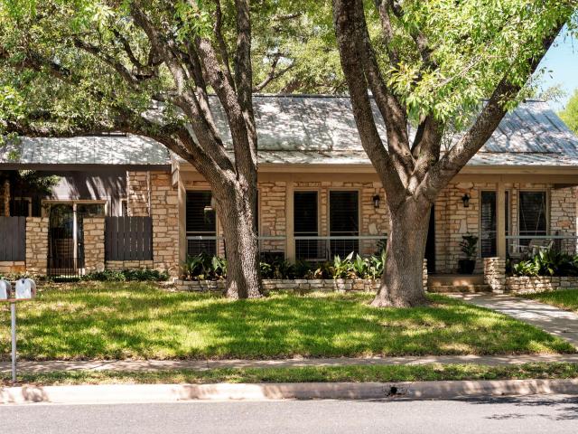 10810 Pinehurst Dr # 1