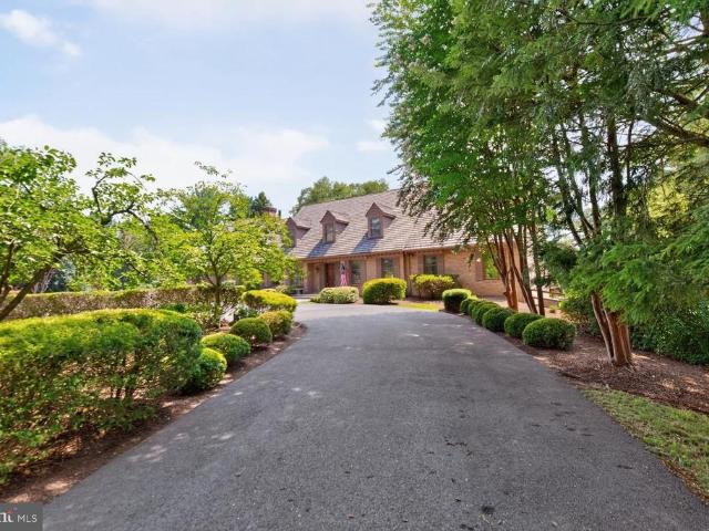 10812 S. Glen Rd