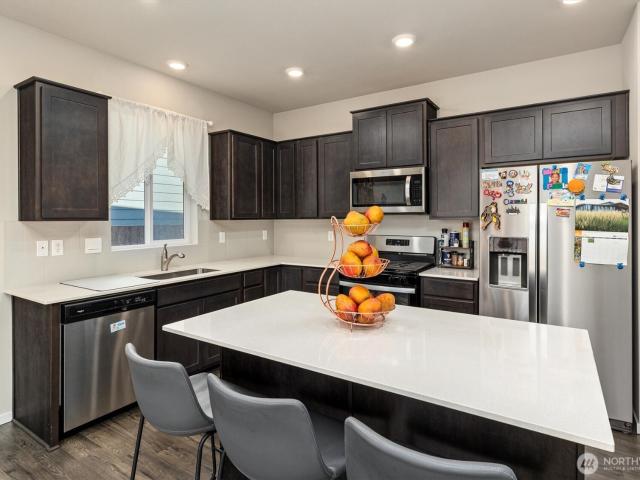 10815 th Street E