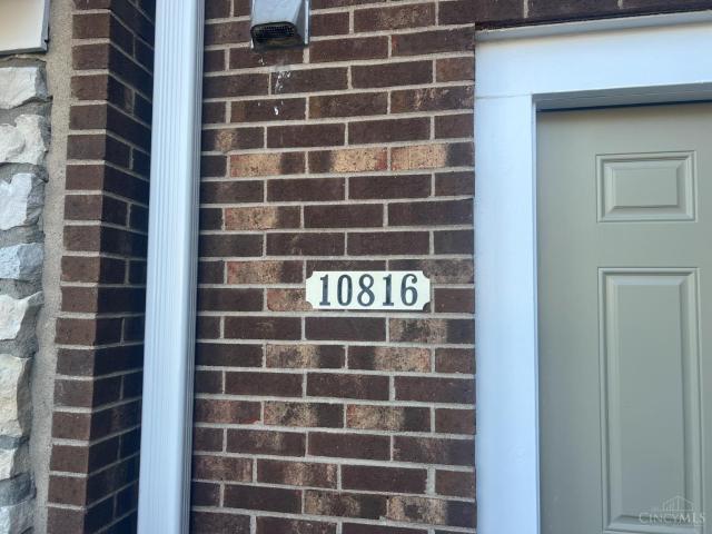 10816 Lakehurst Court