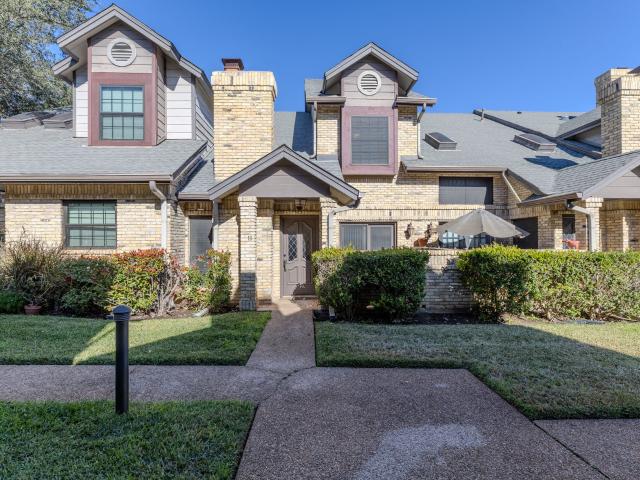 10819 Crown Colony Dr, Unit 11, Austin, TX 78747 | MLS #8324
