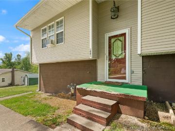 1081 E Smith Circle