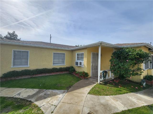 10826 Tuxford St, 2 beds, 1 full bath