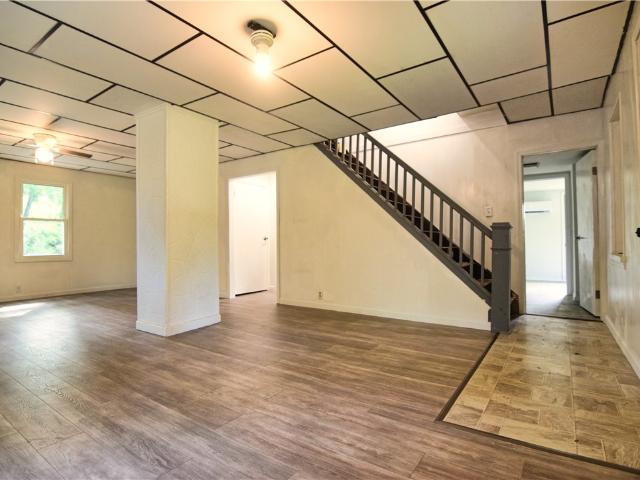 1082 Old Petroleum Center Rd