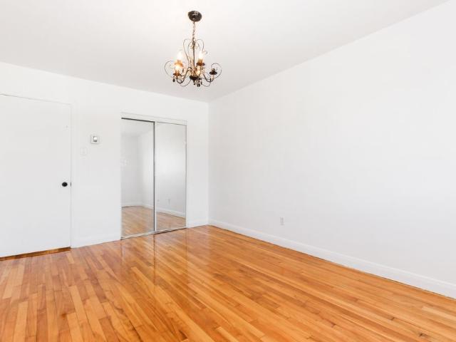 1082, Av. Shorecrest, None, Laval