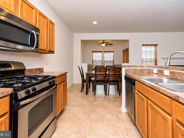 1082 Huntington Road