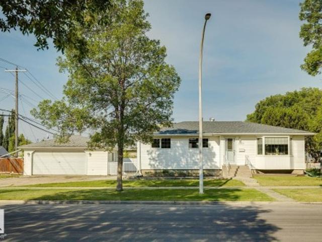 10830 Street Nw, Edmonton, AB, T5P 3B7 house for sale | Listing ID E4507 | Royal LePage