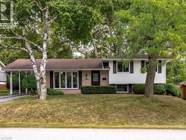 1083 Manorwood Drive, Burlington, ON, L7T 2L9 house for sale | Listing ID 40864 | Royal LePage