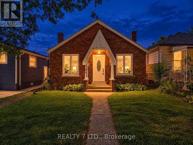 1083 Campbell Avenue, Windsor, ON, N9B 2J4 house for sale | Listing ID X13853 | Royal LePage