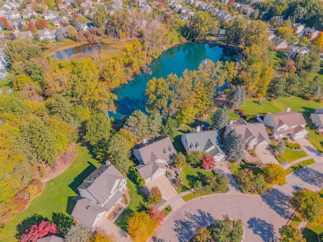 1083 Chestnut Lane
