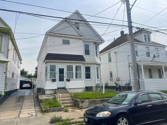 1083 Congress Street