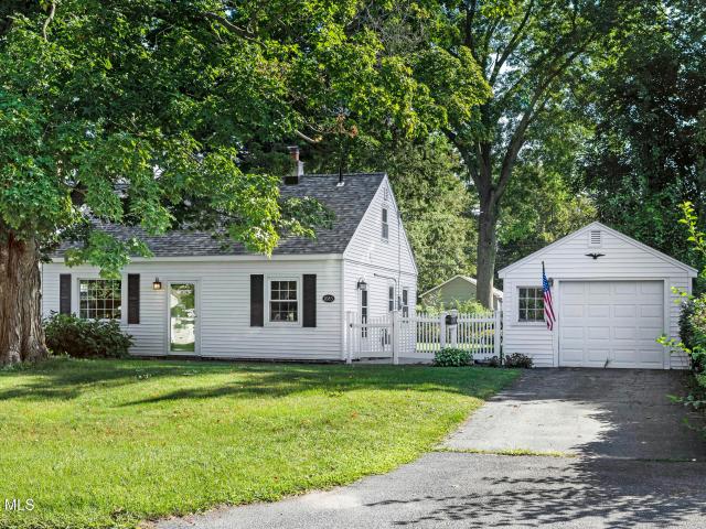 1083 Inner Drive