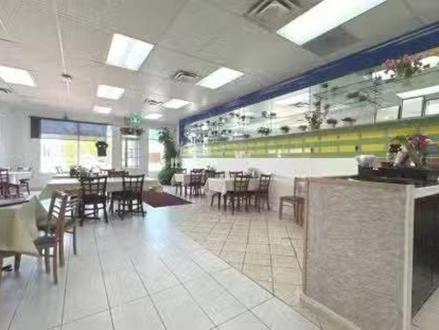 108 320 West Creek Drive, Chestermere, AB, T1X 0P7 commercia.