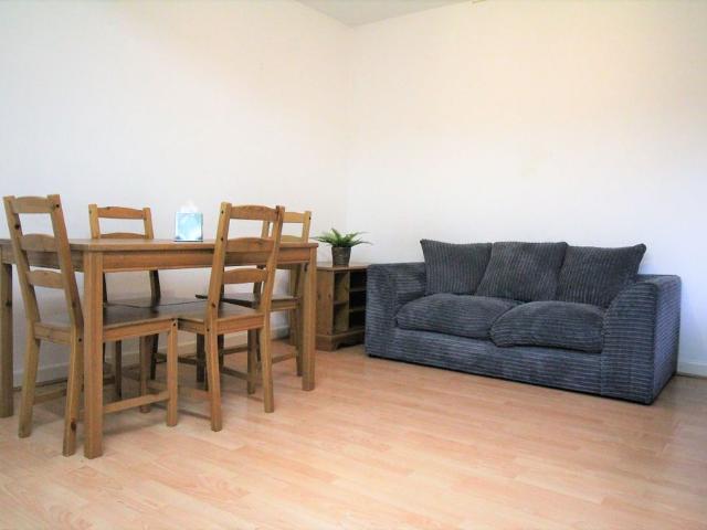108 Belle Vue Road, LS3 1HF, Leeds