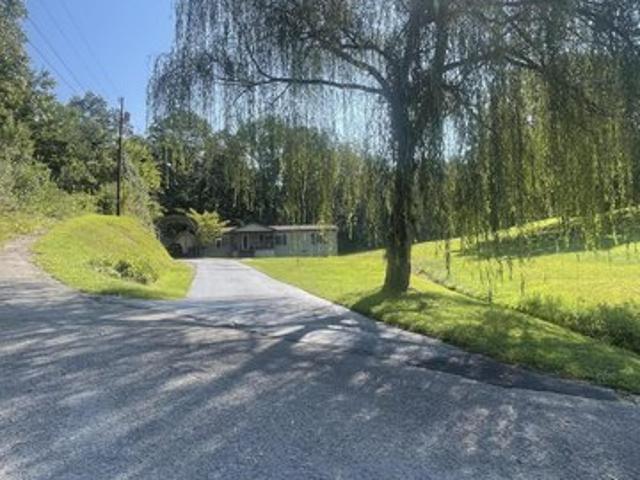 108 Bill Sowders Rd, Flat Lick, KY 40935