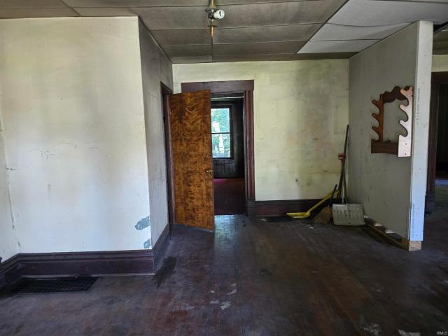 108 E Warrick Street