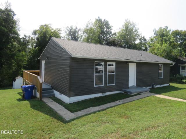 108 E Arrowwood Rd