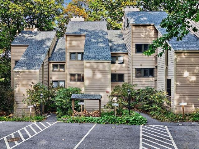 108 eagles ct condos