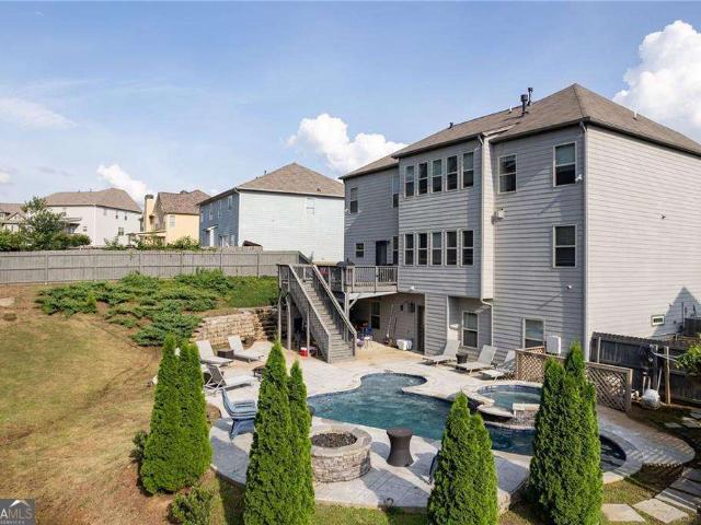 108 Fountain Oak