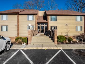 108 Knoll Ct, Unit E, Noblesville, IN 46062 | MLS #22086
