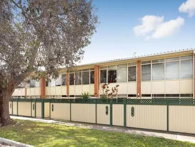 10/8 Kangaroo Road, Murrumbeena, VIC 3163