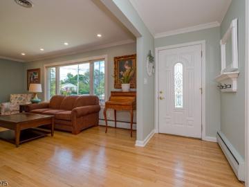 108 Howard Ave