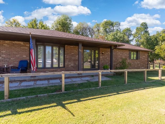 108 Oaklawn Circle