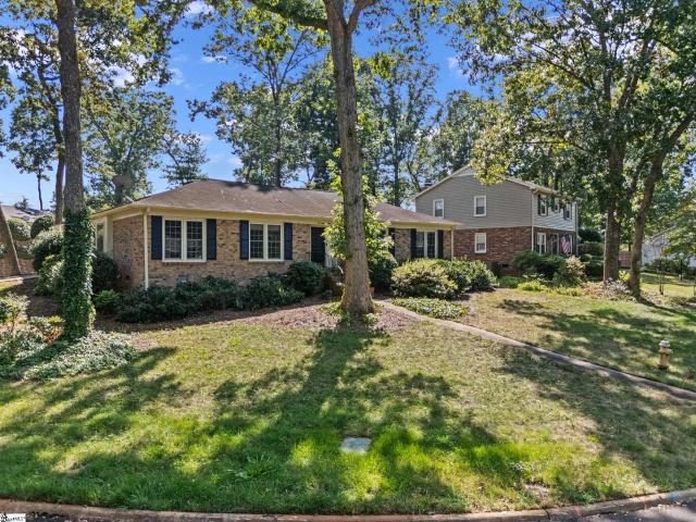 108 Longstreet Drive