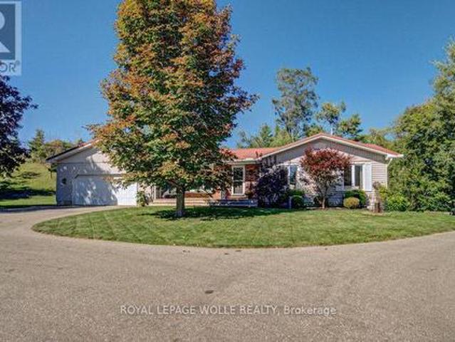 108 Lake Road, Puslinch, ON, N3C 2V4 house for sale | Listing ID X13825 | Royal LePage